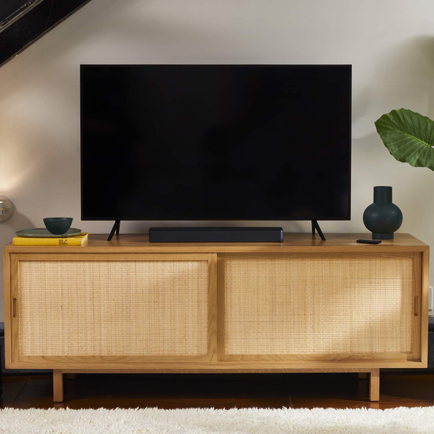 Bose TV Speaker – kompakte Soundbar mit Bluetooth-Verbindung, Black